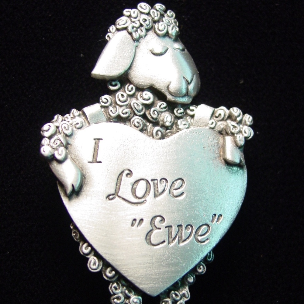 🆕 Jonette Jewelry Sheep 'I Love Ewe' Pin Brooch